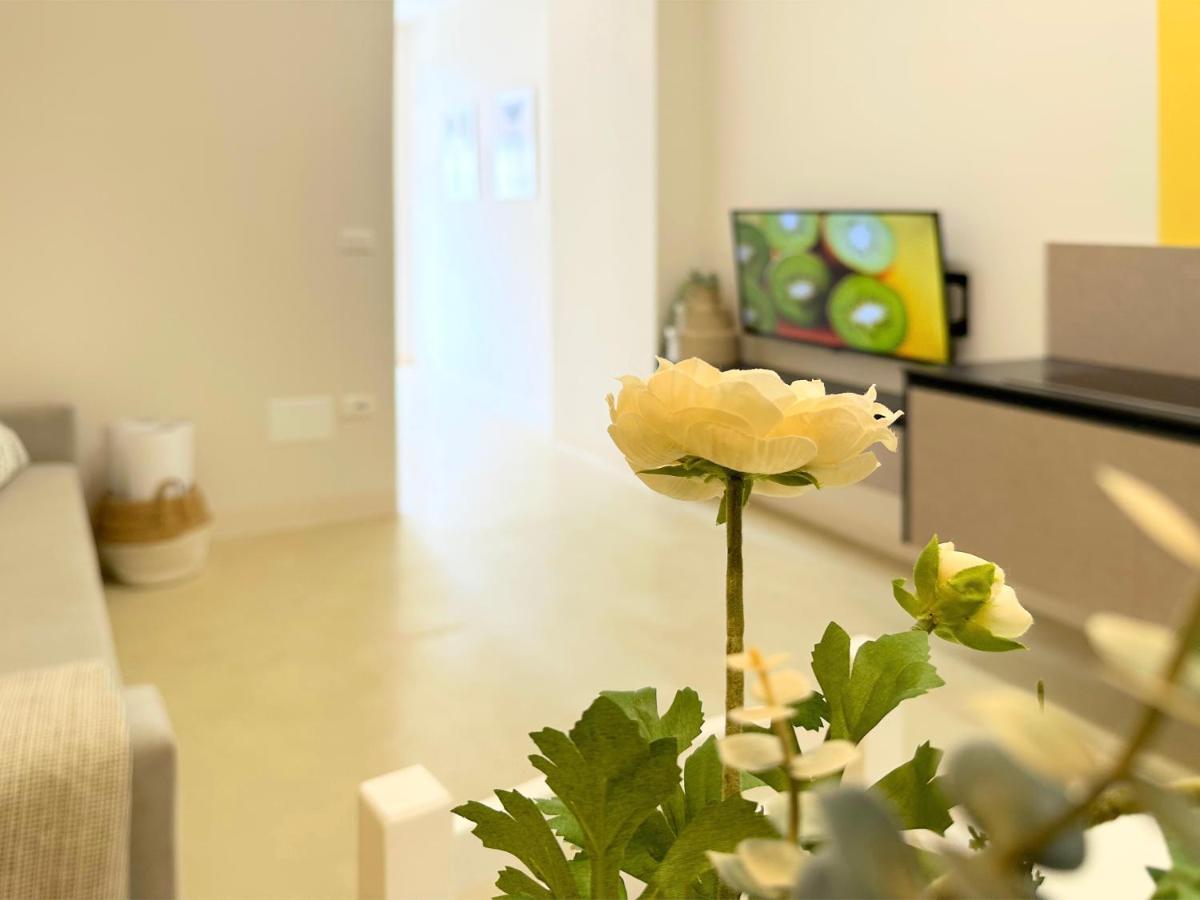 13 Eur For Monthly Stay - Home By The Sea - Hbs 골렘 외부 사진