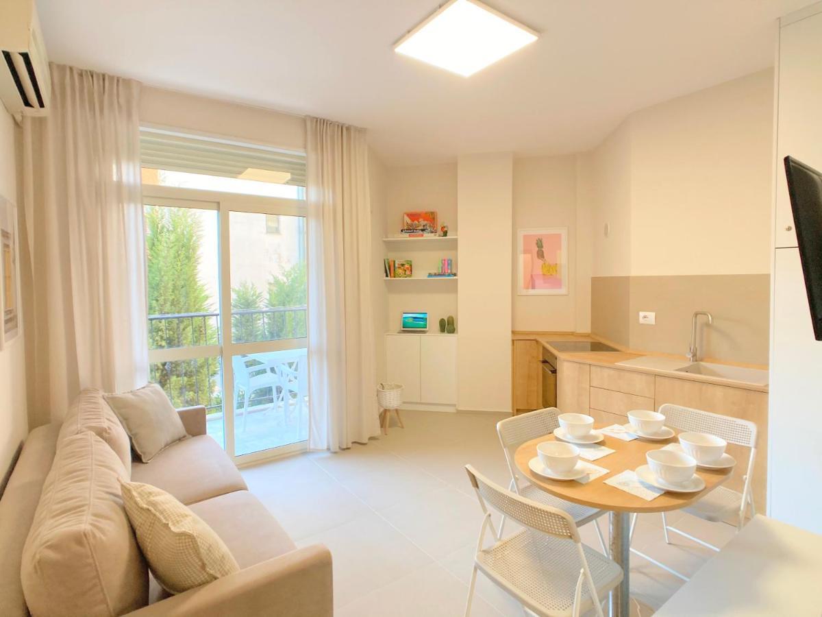 13 Eur For Monthly Stay - Home By The Sea - Hbs 골렘 외부 사진